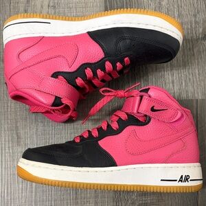Nike Kids Air Force 1 Sneakers in Pink and Black